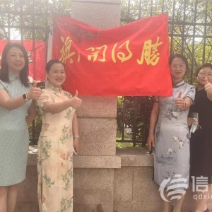 直擊高考：旗袍、紅T恤還不夠 有家長(zhǎng)帶上萌寵來(lái)送考