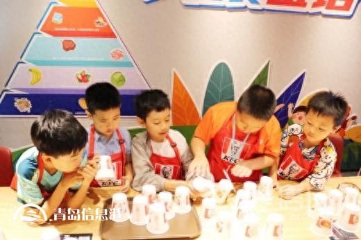信網(wǎng)“小行動(dòng)員”走進(jìn)肯德基 知“食”小達(dá)人開啟探秘之旅