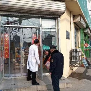 信用+執(zhí)法”治理小廣告，扮靚城鎮(zhèn)新風(fēng)貌