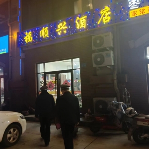 同和執(zhí)法中隊：“油煙檢查促整改，綠色飯店共創(chuàng)建”