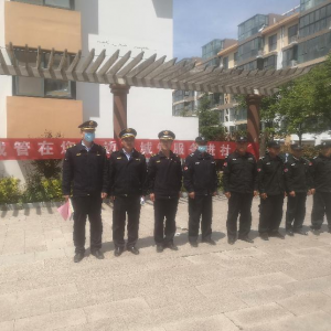 李園街道綜合行政執(zhí)法中隊開展“城管進(jìn)社區(qū) 服務(wù)走在前”宣傳教育進(jìn)社區(qū)活動 ...