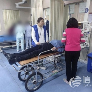 巡查途中突遇暈倒男子 網格員暖心施救及時送醫(yī)