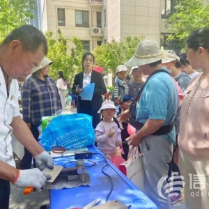 服務(wù)覆蓋各年齡層居民 臺(tái)柳路社區(qū)開展“紅柳情”便民活動(dòng)
