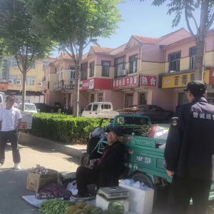 清理占路經(jīng)營(yíng)，規(guī)范街面秩序！