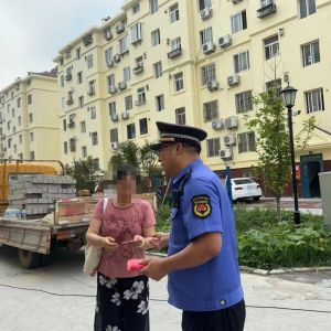 平度市東閣街道執(zhí)法中隊規(guī)范文明養(yǎng)犬，解決群眾急難愁盼