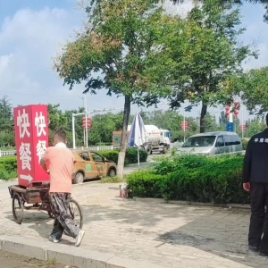 同和執(zhí)法巡查嚴(yán)整治，規(guī)范廣告招牌煥新顏