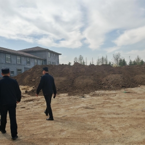 同和中隊：執(zhí)法巡查揚塵污染，筑牢城市藍(lán)天的防線