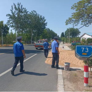 公路曬糧專項清理 云山中隊為鎮(zhèn)容鎮(zhèn)貌 "美顏"