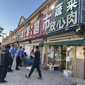 鳳臺(tái)執(zhí)法中隊(duì)黨支部踐行“721”工作法  開展市容環(huán)境整治