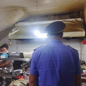 同和中隊(duì)：“信用+執(zhí)法”執(zhí)法巡查餐飲，守護(hù)舌尖上的安全防線 ...