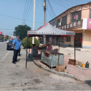 整治亂堆物料 云山中隊還街巷清爽本色