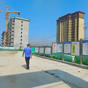 同和中隊(duì):執(zhí)法巡查揚(yáng)塵污染，驅(qū)散工地霾伏